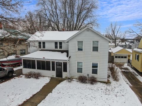 Photo of 509 E Franklin St, Sparta, WI 54656 (MLS # 1947794)