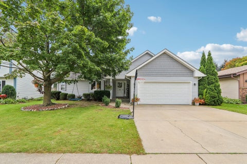 Photo of 5809 83rd St, Kenosha, WI 53142 (MLS # 1982321)