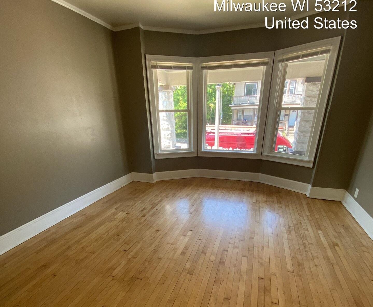 Milwaukee, Wisconsin 53212, United States, 4 Bedrooms Bedrooms, ,1 BathroomBathrooms,Residential,Active,187838