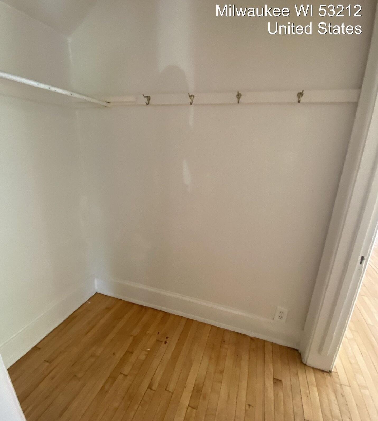 Milwaukee, Wisconsin 53212, United States, 4 Bedrooms Bedrooms, ,1 BathroomBathrooms,Residential,Active,187838