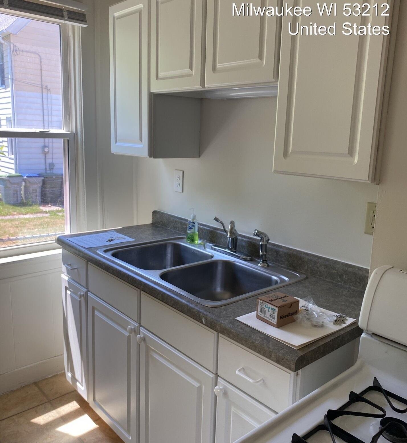 Milwaukee, Wisconsin 53212, United States, 4 Bedrooms Bedrooms, ,1 BathroomBathrooms,Residential,Active,187838