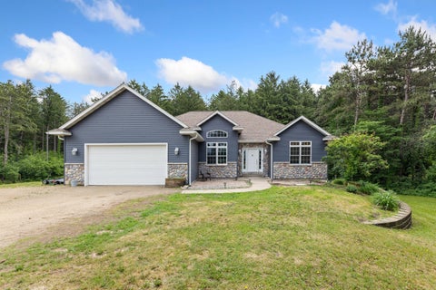 Photo of N15782 Delaney Rd, Trempealeau, WI 54661 (MLS # 1965222)
