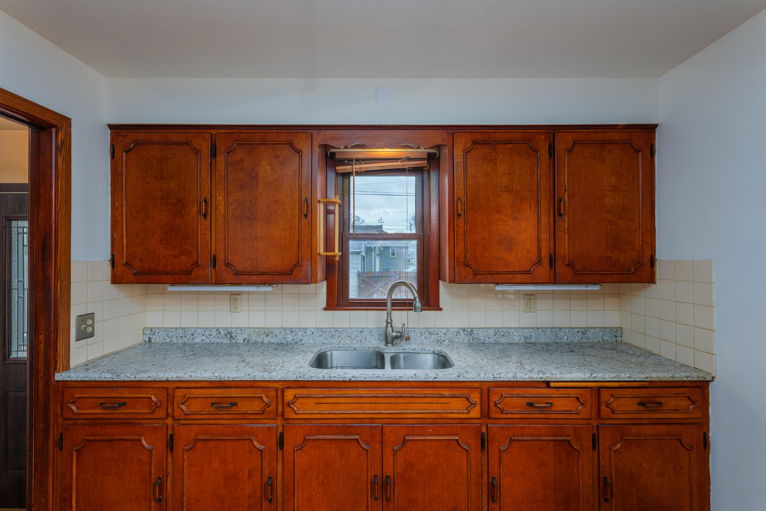 Kenosha, Wisconsin 53142, United States, 3 Bedrooms Bedrooms, ,2 BathroomsBathrooms,Residential,Pending,117065