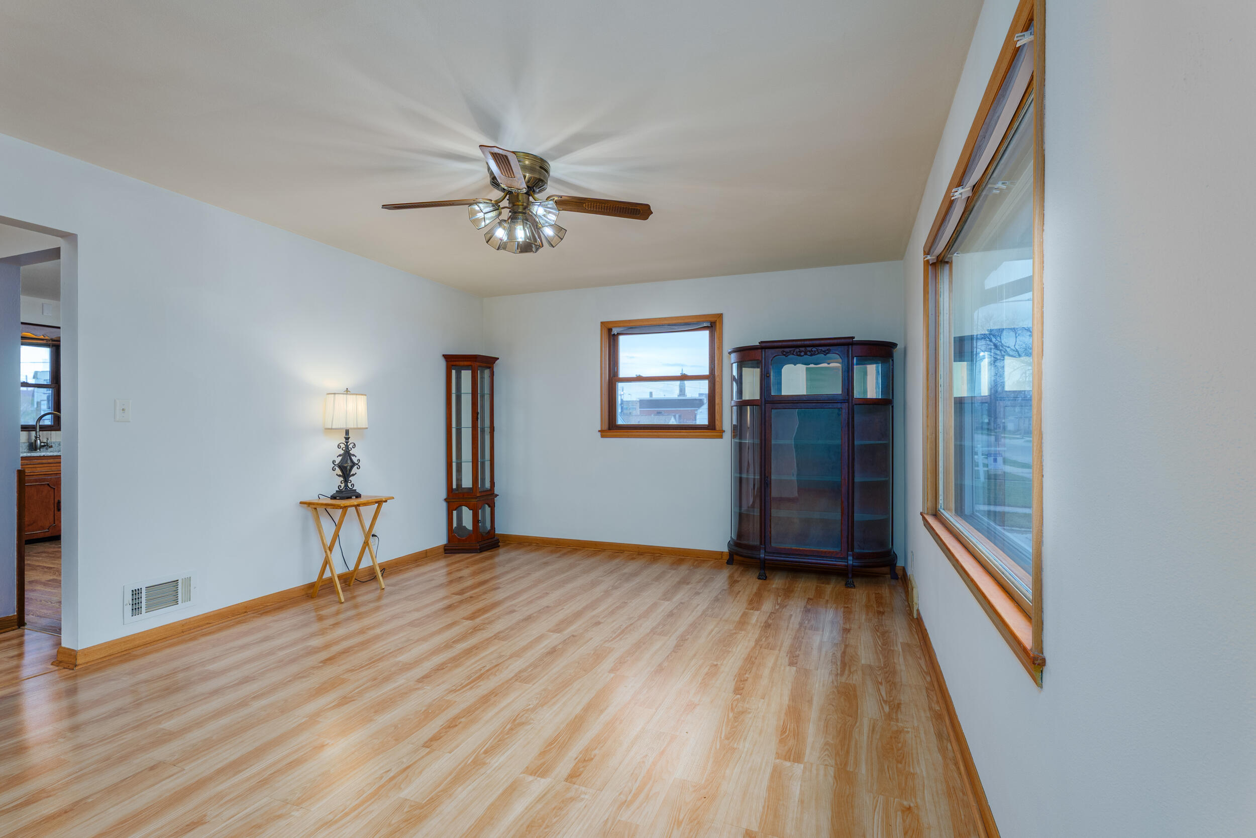 Kenosha, Wisconsin 53142, United States, 3 Bedrooms Bedrooms, ,2 BathroomsBathrooms,Residential,Pending,117065