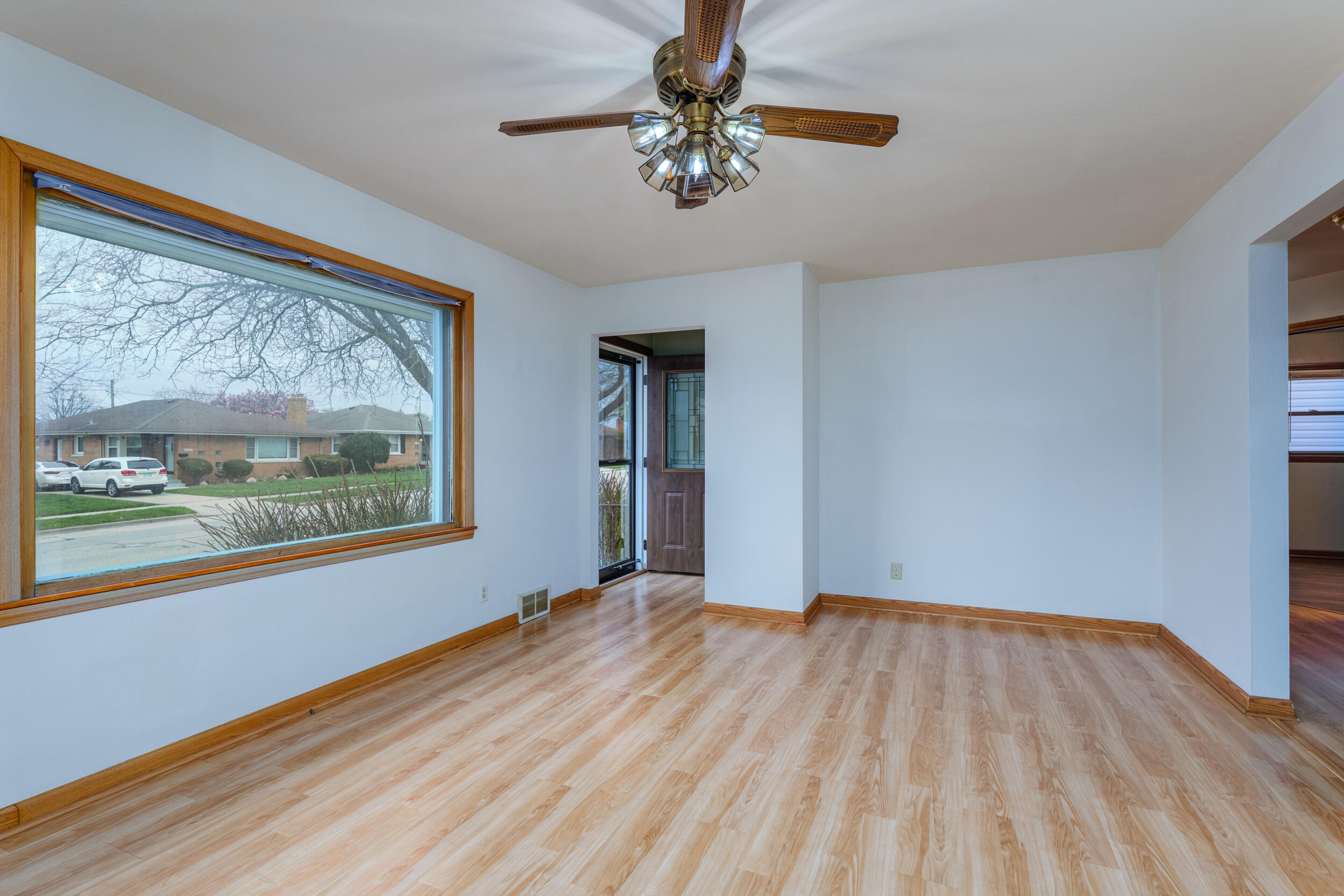 Kenosha, Wisconsin 53142, United States, 3 Bedrooms Bedrooms, ,2 BathroomsBathrooms,Residential,Pending,117065