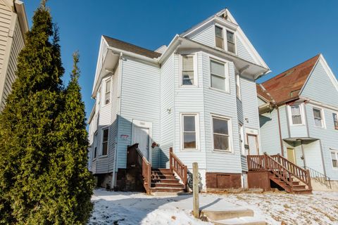 Photo of 3021 N Holton St, Milwaukee, WI 53212 (MLS # 1904961)