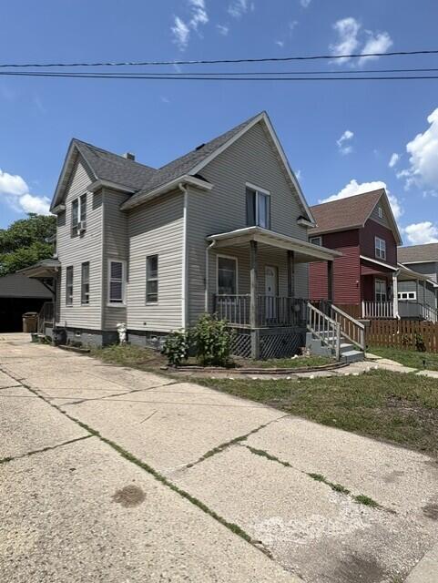 Kenosha, Wisconsin 53140, United States, 4 Bedrooms Bedrooms, ,2 BathroomsBathrooms,Residential,Active,166733