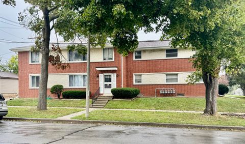 Photo of 6800 W Cleveland Ave, Milwaukee, WI 53219 (MLS # 1940094)
