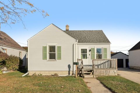 Photo of 2613 25th Ave, Kenosha, WI 53140 (MLS # 1941068) Photo of 2613 25th Ave, Kenosha, WI 53140 (MLS # 1941068)