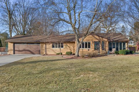 Photo of 5227 S Allenwood Ln, Hales Corners, WI 53130 (MLS # 1904599)