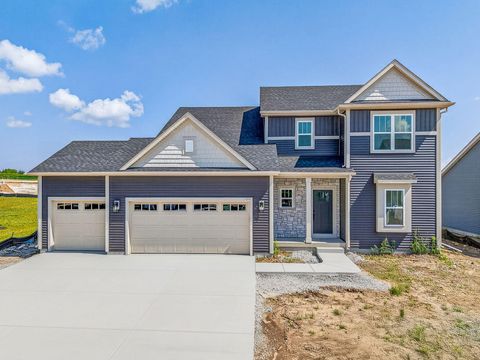 Photo of N156W19431 E. Gate Dr, Jackson, WI 53037 (MLS # 1946953)