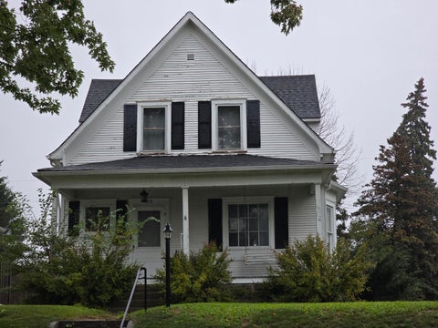 Photo of 910 Dillingham Ave, Sheboygan, WI 53081 (MLS # 1983055)