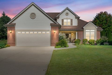 Photo of 3770 E Stargrass Ln, Oak Creek, WI 53154 (MLS # 1935661)