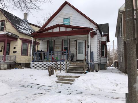 Photo of 2748 N 11th St, Milwaukee, WI 53206 (MLS # 1949162)