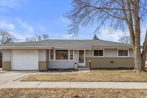 Photo of 4871 N 108th St, Milwaukee, WI 53225 (MLS # 1952474)