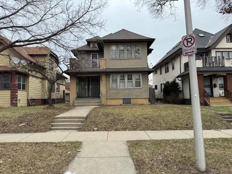 Photo of 2706 N 49TH St, Milwaukee, WI 53210 (MLS # 1955542)