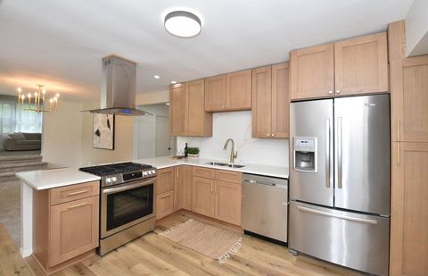 Photo of 12226 W Washington St, West Allis, WI 53214 (MLS # 1939313)