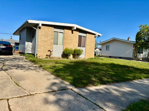 Photo of 1868 19th Ave, Kenosha, WI 53140 (MLS # 1961718)