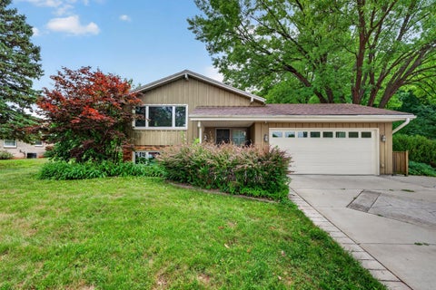 Photo of 1711 W Clayton Crest Ave, Milwaukee, WI 53221 (MLS # 1979161)
