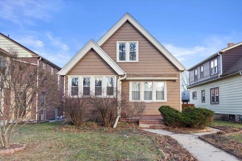 3260 N 50th St, Milwaukee, WI 53216 - #: 1946310