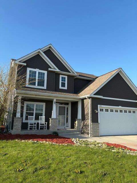 Photo of 320 W Hunt Ave, Twin Lakes, WI 53181 (MLS # 1959804)