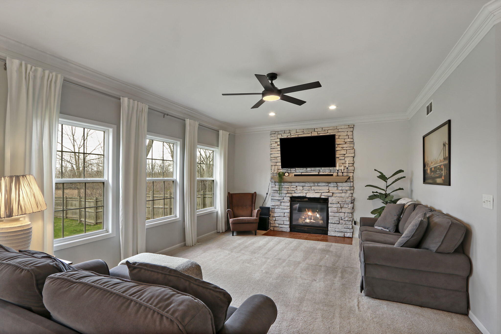 Pleasant Prairie, Wisconsin 53142, United States, 4 Bedrooms Bedrooms, ,3 BathroomsBathrooms,Residential,Pending,115551