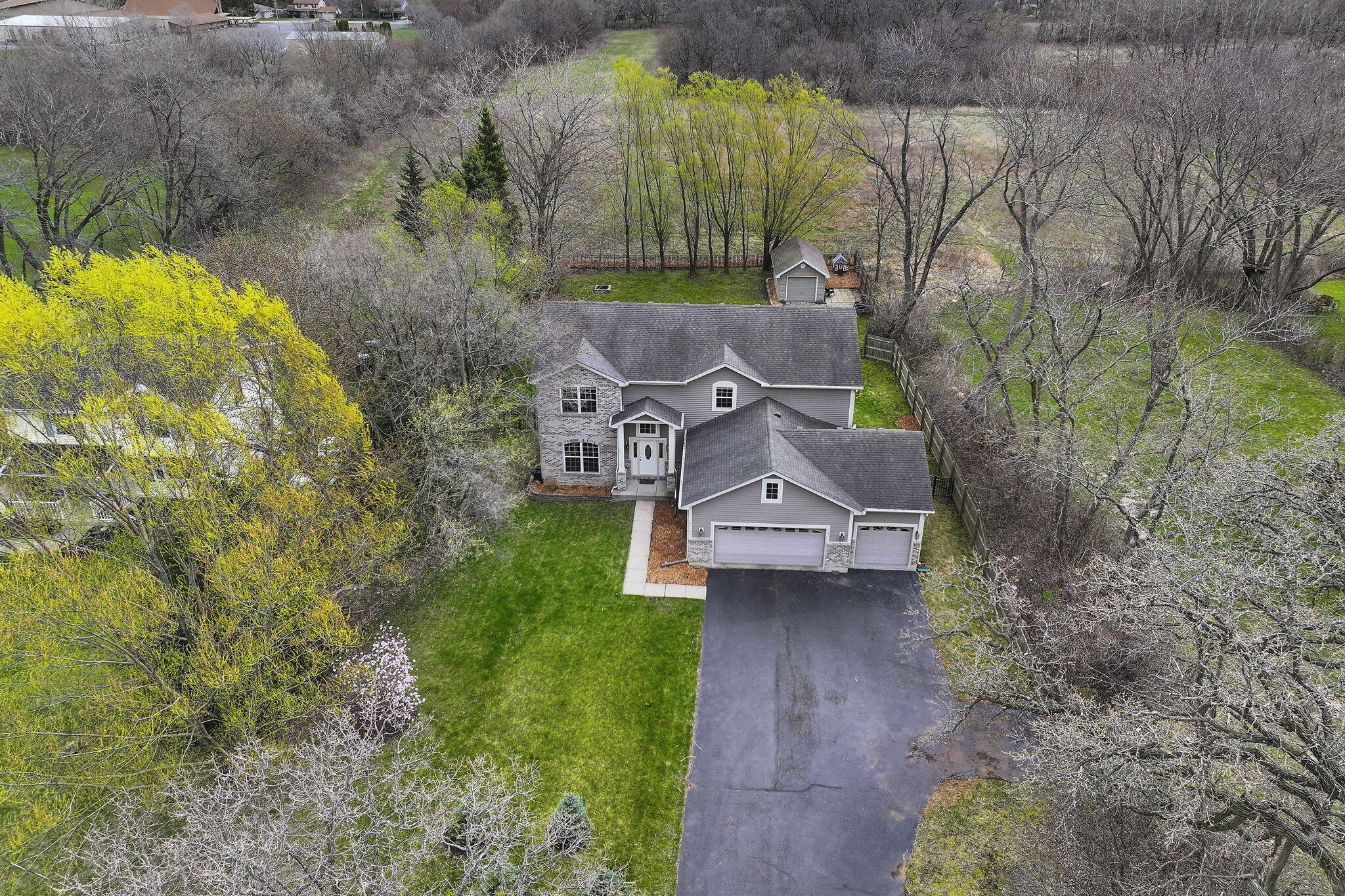 Pleasant Prairie, Wisconsin 53142, United States, 4 Bedrooms Bedrooms, ,3 BathroomsBathrooms,Residential,Pending,115551