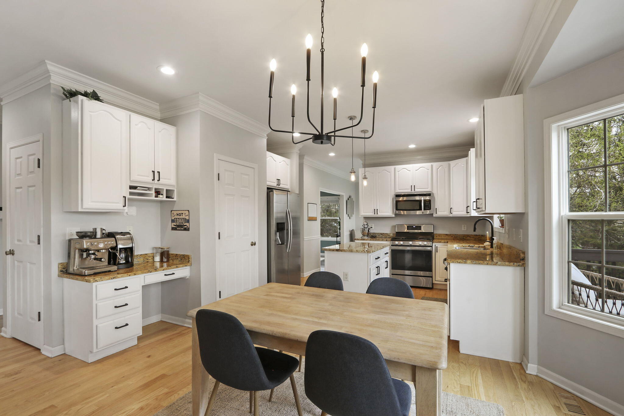 Pleasant Prairie, Wisconsin 53142, United States, 4 Bedrooms Bedrooms, ,3 BathroomsBathrooms,Residential,Pending,115551