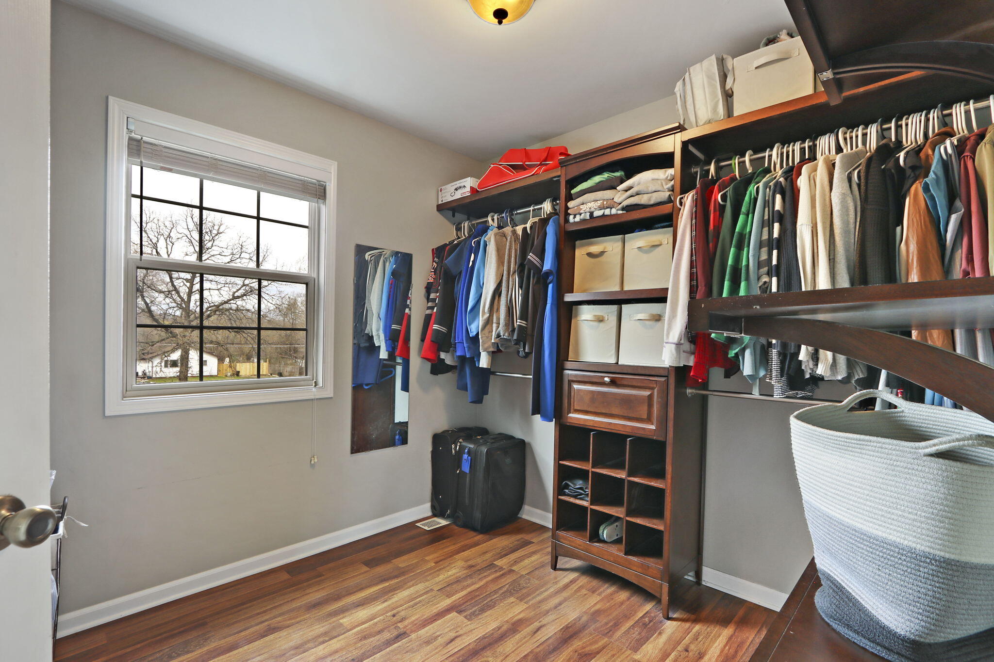 Pleasant Prairie, Wisconsin 53142, United States, 4 Bedrooms Bedrooms, ,3 BathroomsBathrooms,Residential,Pending,115551