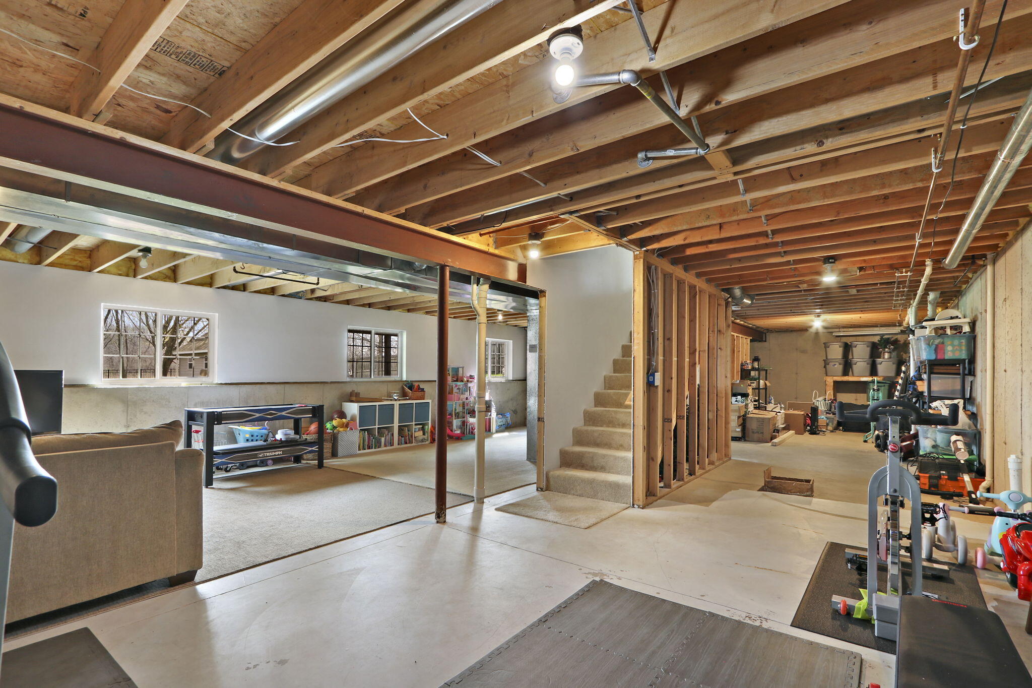 Pleasant Prairie, Wisconsin 53142, United States, 4 Bedrooms Bedrooms, ,3 BathroomsBathrooms,Residential,Pending,115551