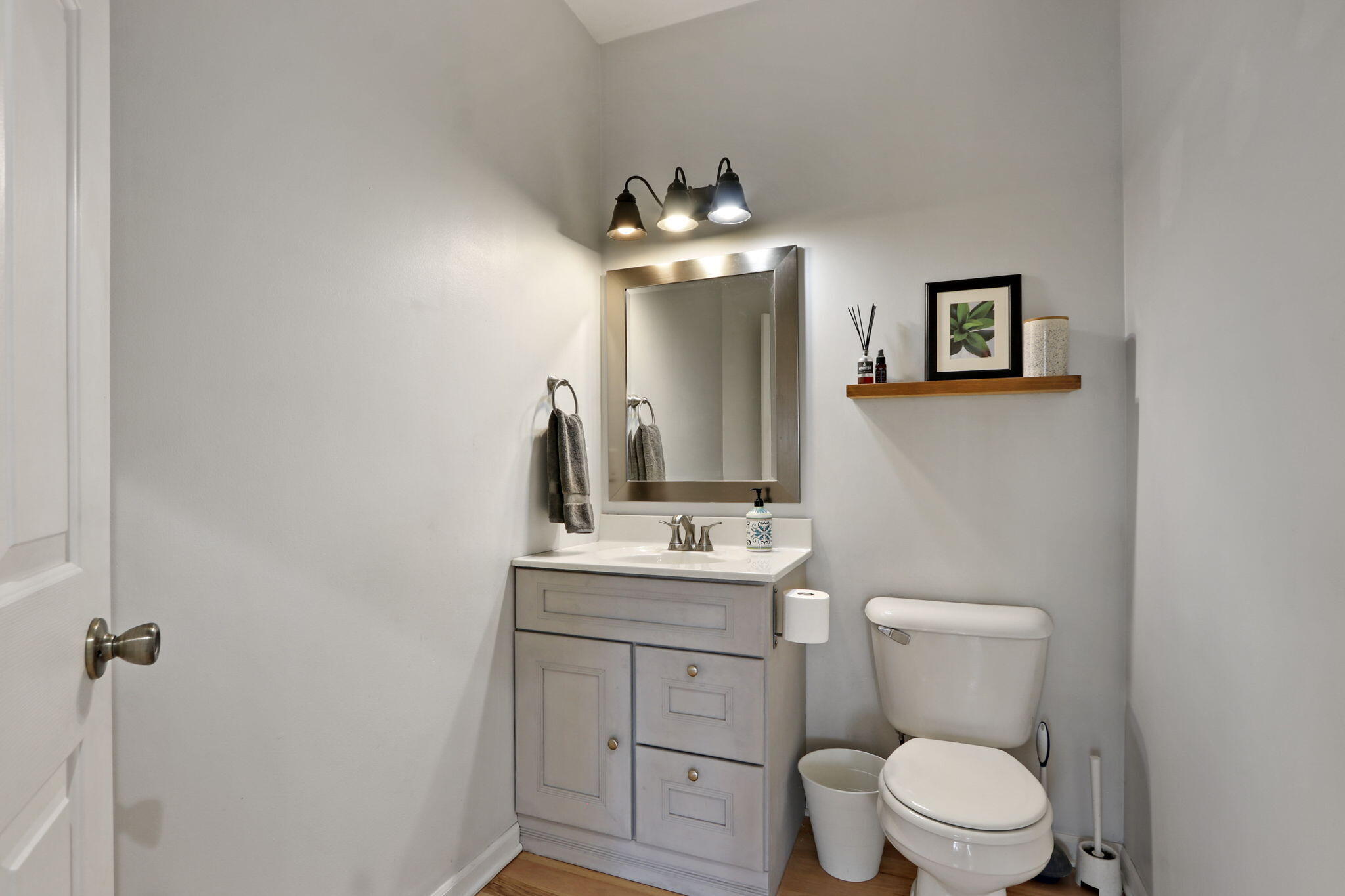 Pleasant Prairie, Wisconsin 53142, United States, 4 Bedrooms Bedrooms, ,3 BathroomsBathrooms,Residential,Pending,115551