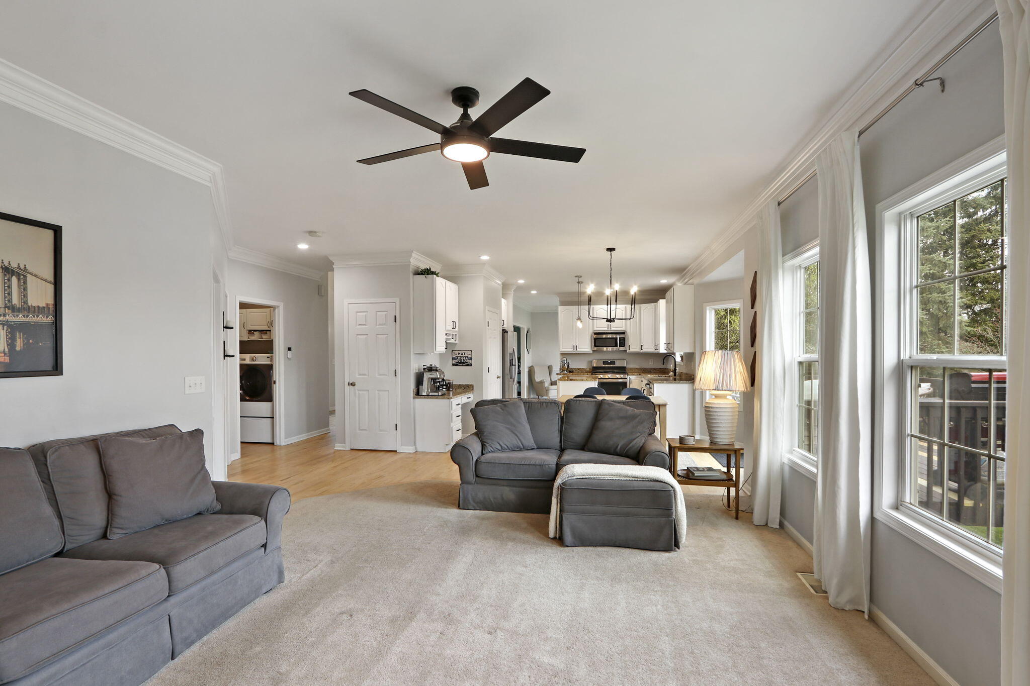 Pleasant Prairie, Wisconsin 53142, United States, 4 Bedrooms Bedrooms, ,3 BathroomsBathrooms,Residential,Pending,115551