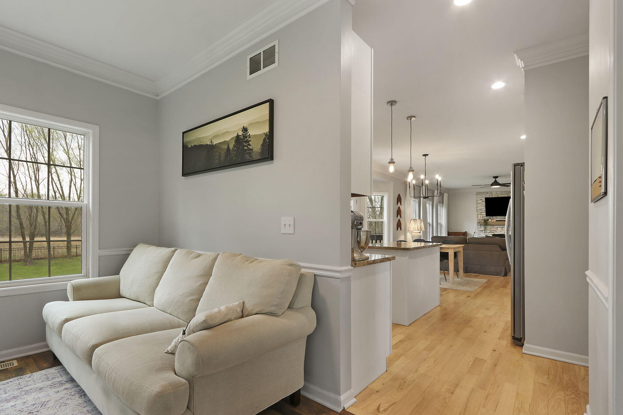 Pleasant Prairie, Wisconsin 53142, United States, 4 Bedrooms Bedrooms, ,3 BathroomsBathrooms,Residential,Pending,115551