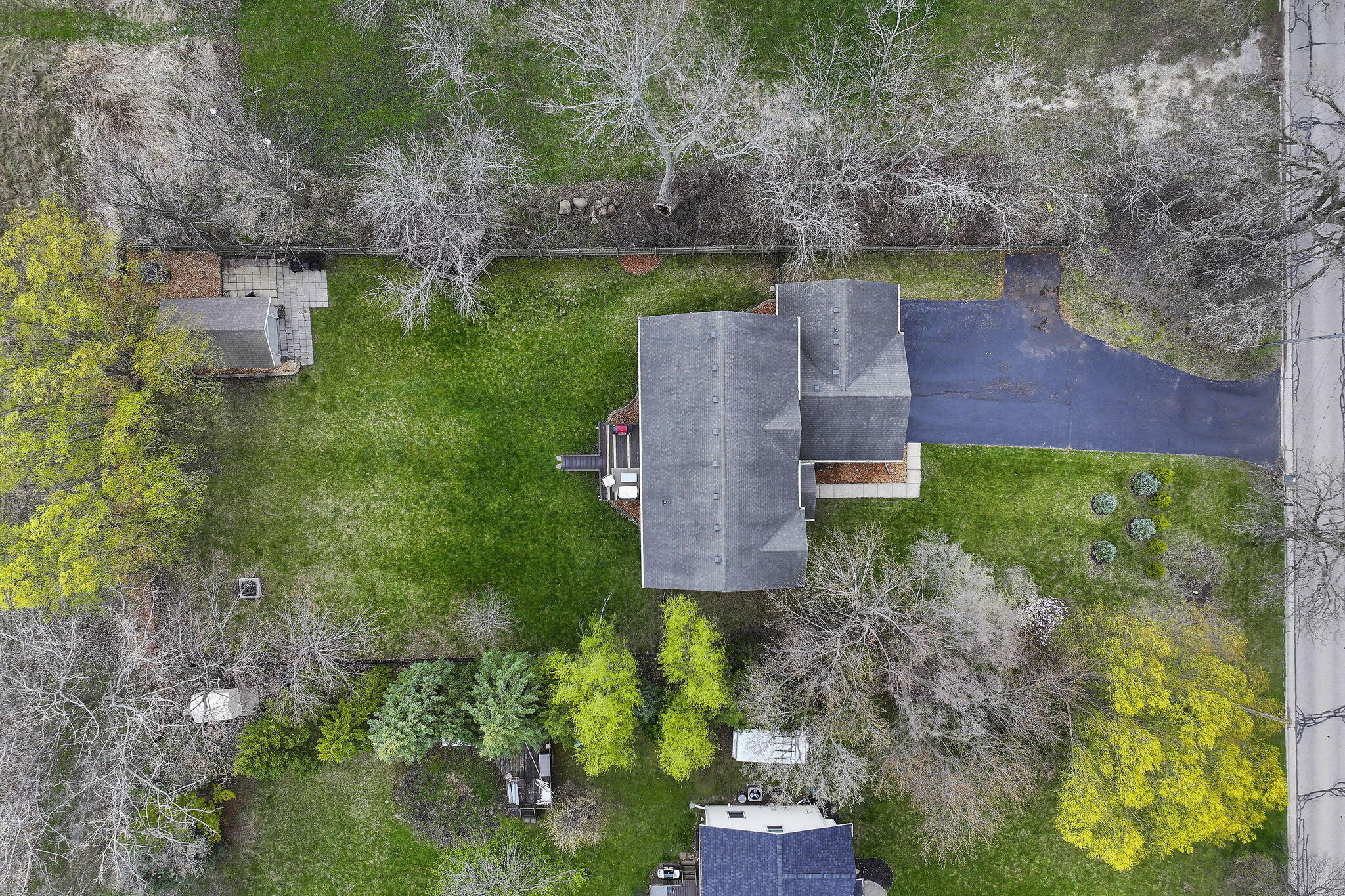 Pleasant Prairie, Wisconsin 53142, United States, 4 Bedrooms Bedrooms, ,3 BathroomsBathrooms,Residential,Pending,115551