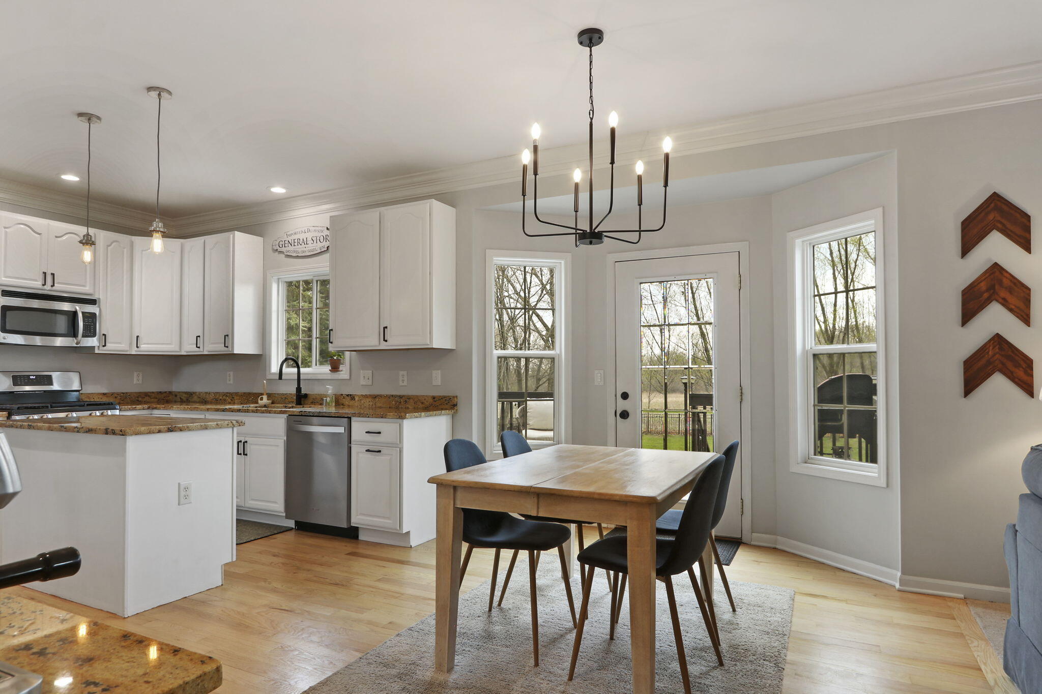 Pleasant Prairie, Wisconsin 53142, United States, 4 Bedrooms Bedrooms, ,3 BathroomsBathrooms,Residential,Pending,115551