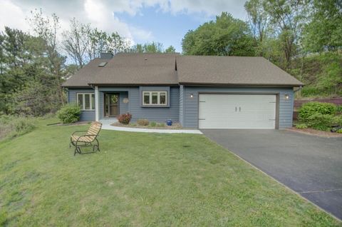 N4918 Clifford Dr, Onalaska, WI 54650 - MLS#: 1917921