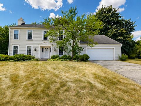 Photo of 18075 Whippletree Ct, Brookfield, WI 53045 (MLS # 1973084)