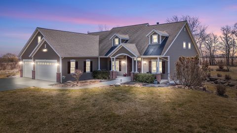 Photo of 631 Cedar Ave, Cedar Grove, WI 53013 (MLS # 1956723)