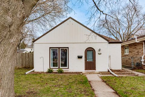 Photo of 2230 S 106th St, West Allis, WI 53227 (MLS # 1956380)