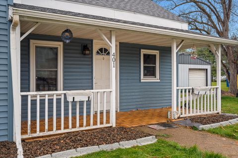 Photo of 401 Central Ave, Coon Valley, WI 54623 (MLS # 1944094)