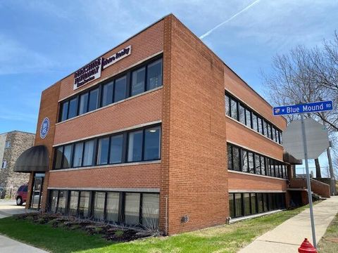 Photo of 11225 W Bluemound Rd, Wauwatosa, WI 53226 (MLS # 1914652)