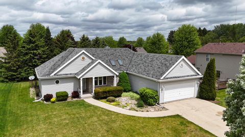 Photo of N171W20130 Highland Rd, Jackson, WI 53037 (MLS # 1963537)