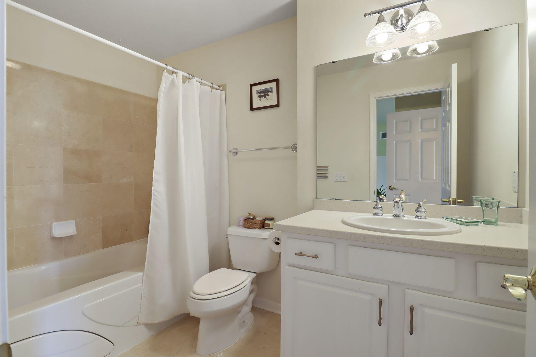 Kenosha, Wisconsin 53140, United States, 3 Bedrooms Bedrooms, ,4 BathroomsBathrooms,Residential,Active,158603