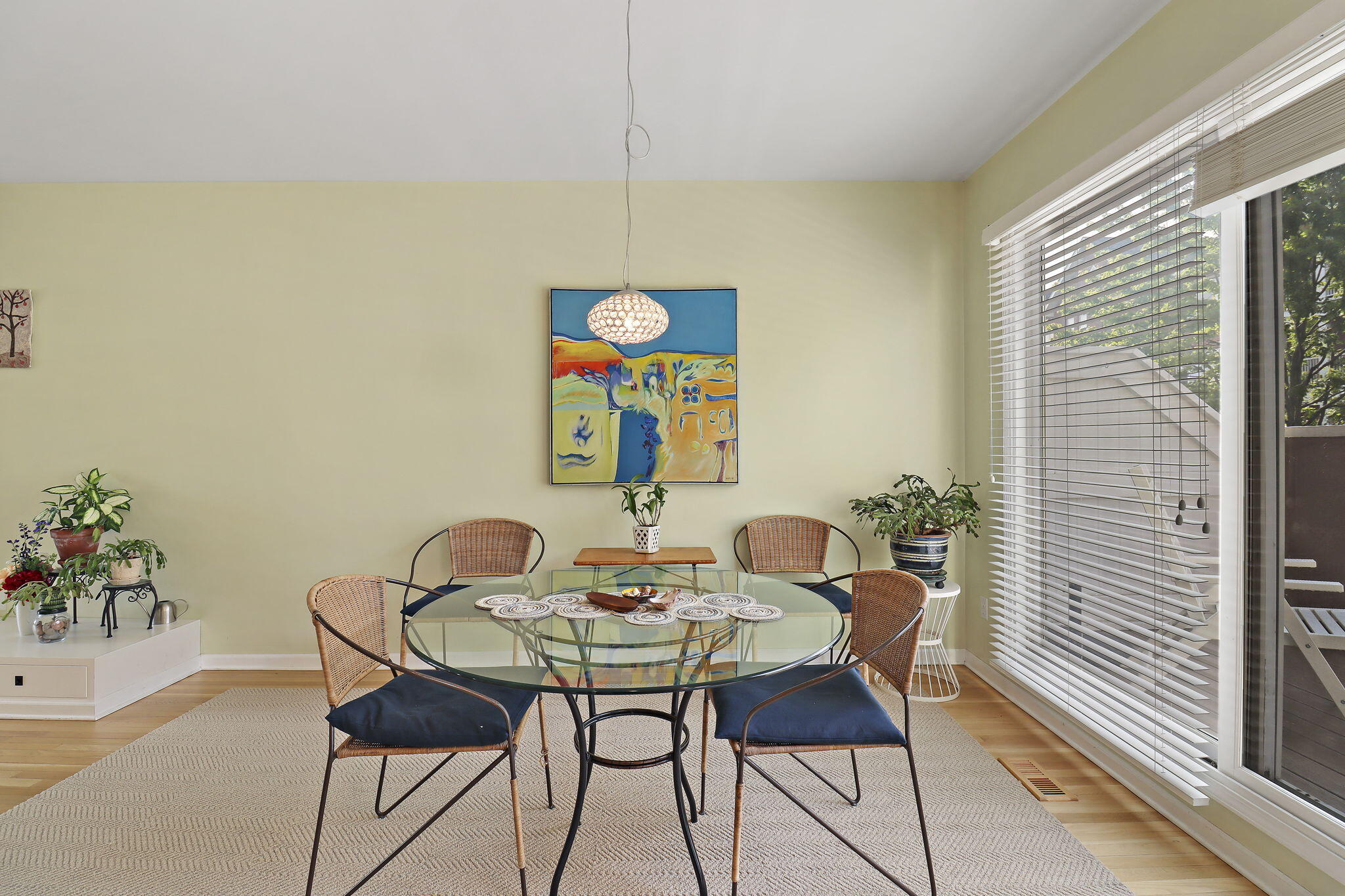 Kenosha, Wisconsin 53140, United States, 3 Bedrooms Bedrooms, ,4 BathroomsBathrooms,Residential,Active,158603