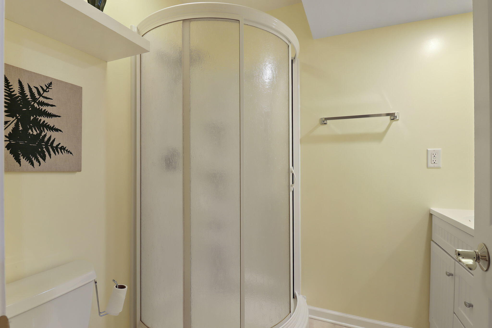 Kenosha, Wisconsin 53140, United States, 3 Bedrooms Bedrooms, ,4 BathroomsBathrooms,Residential,Active,158603