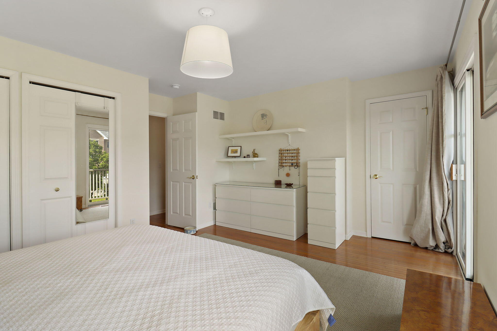 Kenosha, Wisconsin 53140, United States, 3 Bedrooms Bedrooms, ,4 BathroomsBathrooms,Residential,Active,158603