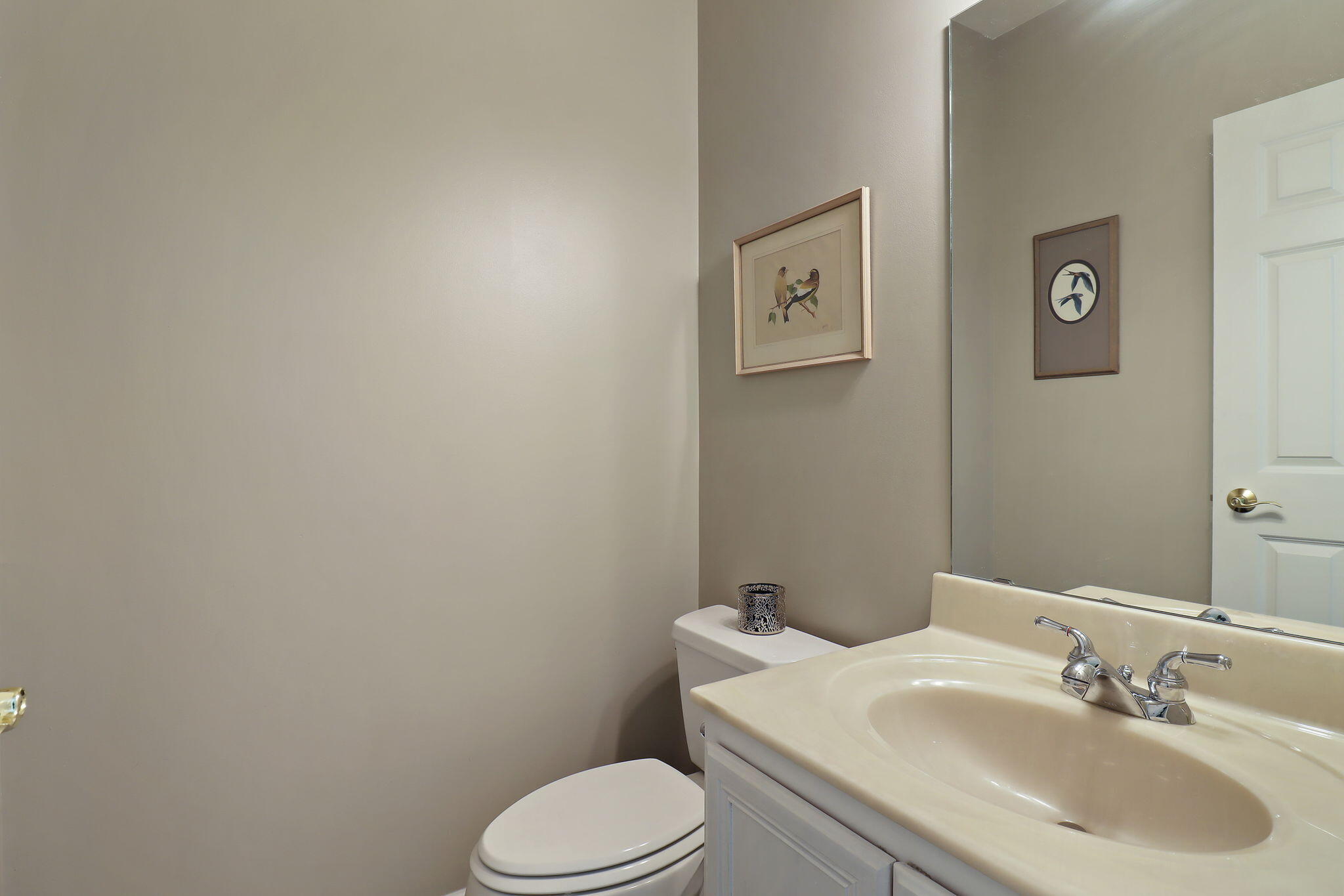 Kenosha, Wisconsin 53140, United States, 3 Bedrooms Bedrooms, ,4 BathroomsBathrooms,Residential,Active,158603