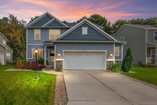 516 WILD OAK RD, HARTLAND, WI 53029 - Image dfed7cf5e77c5135e31440a7cd4d1654/1197275191
