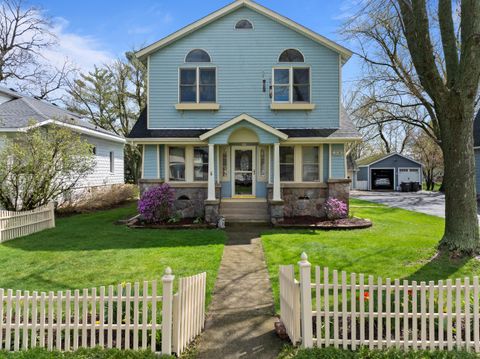 Photo of 206 Wood St, Walworth, WI 53184 (MLS # 1958400)