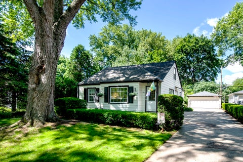 Photo of 1817 N 118th St, Wauwatosa, WI 53226 (MLS # 1968985)